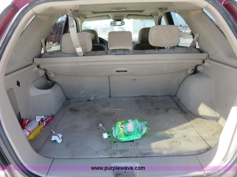 image for item I2259 2005 Kia Sorento EX