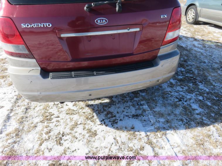 image for item I2259 2005 Kia Sorento EX