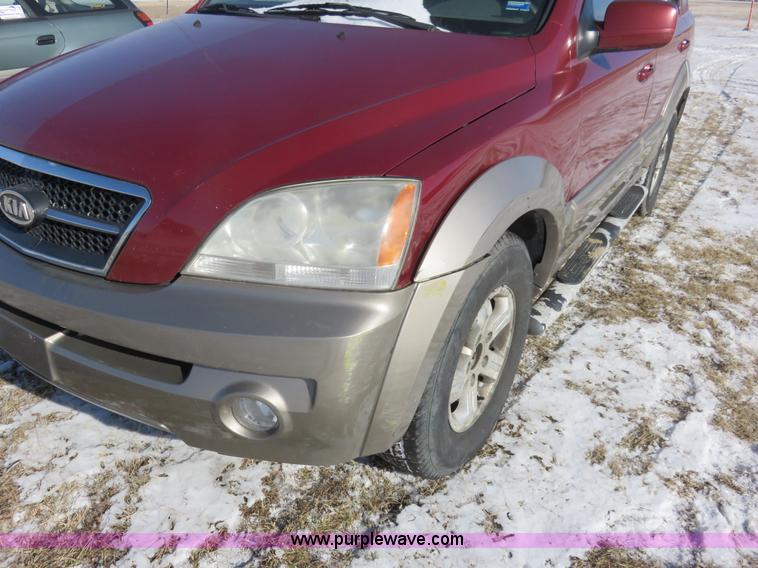 image for item I2259 2005 Kia Sorento EX