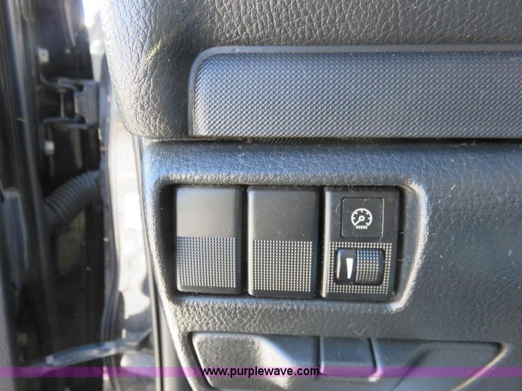 image for item I2260 2004 Mazda 6 i