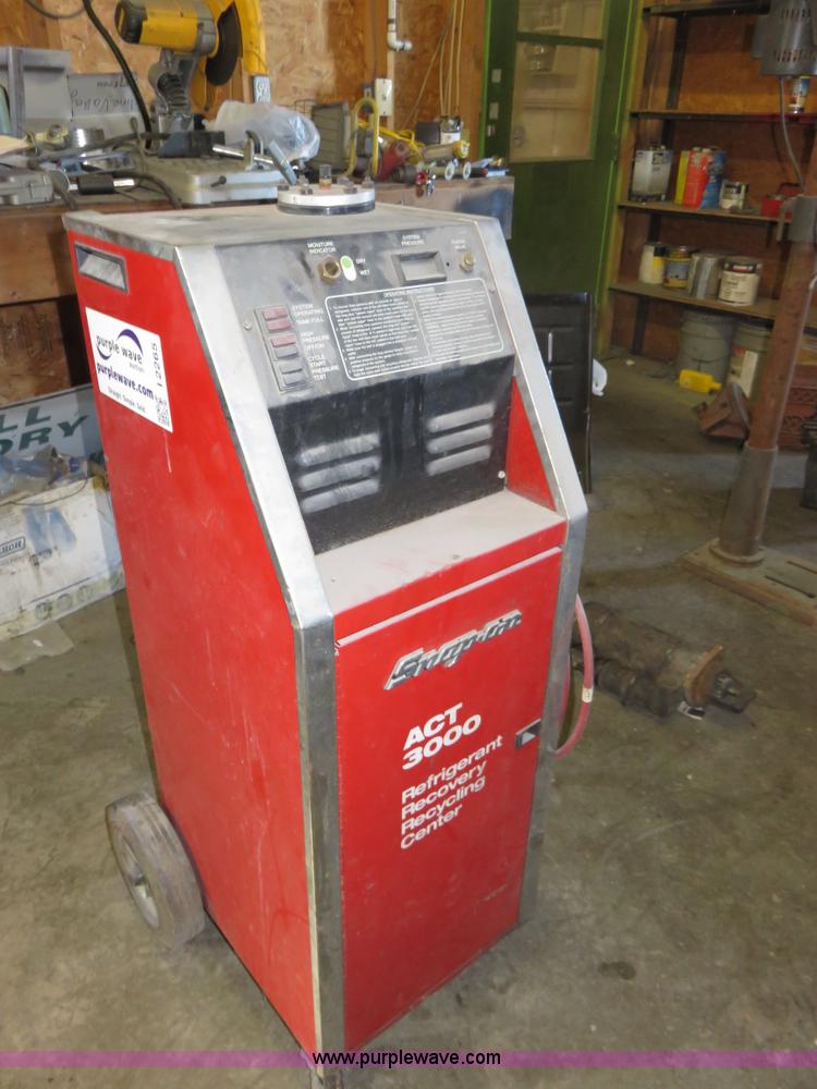 image for item I2265 Snap-on ACT-3000 AC recovery unit