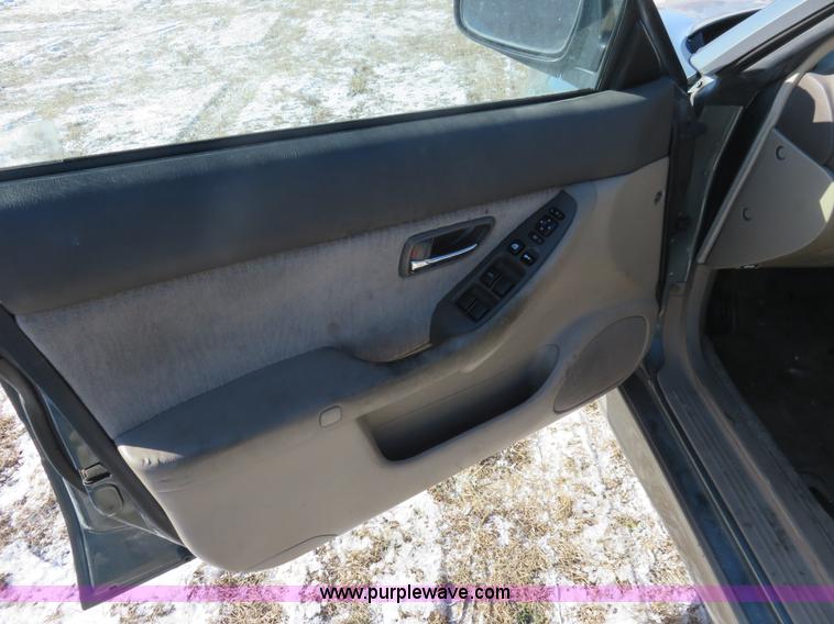 image for item I2282 2001 Subaru Outback