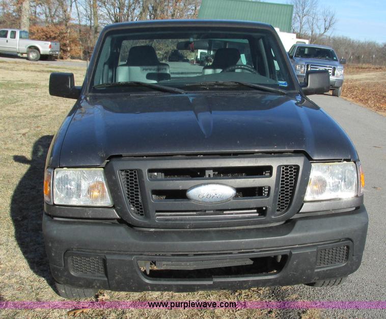 image for item I3131 2007 Ford Ranger pickup truck