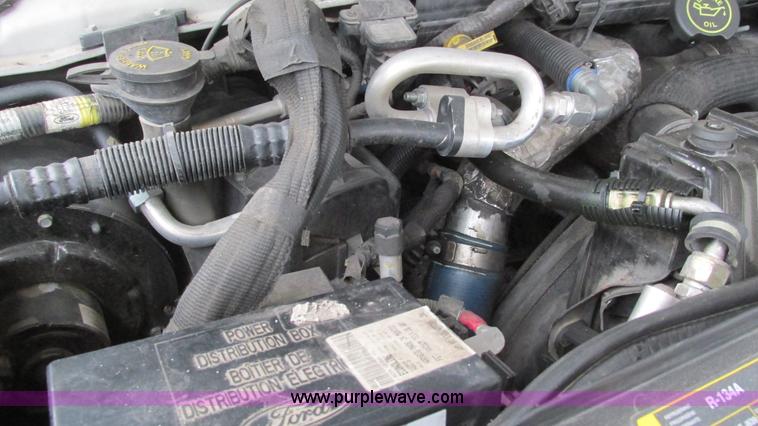 image for item I3132 2008 Ford E350 Super Duty van