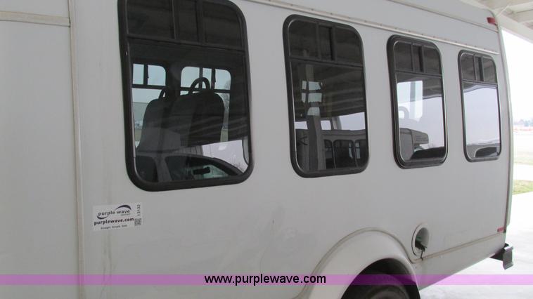 image for item I3132 2008 Ford E350 Super Duty van