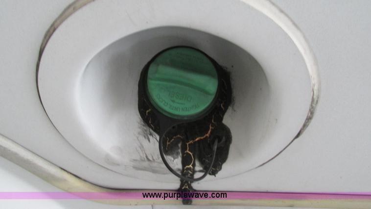 image for item I3132 2008 Ford E350 Super Duty van