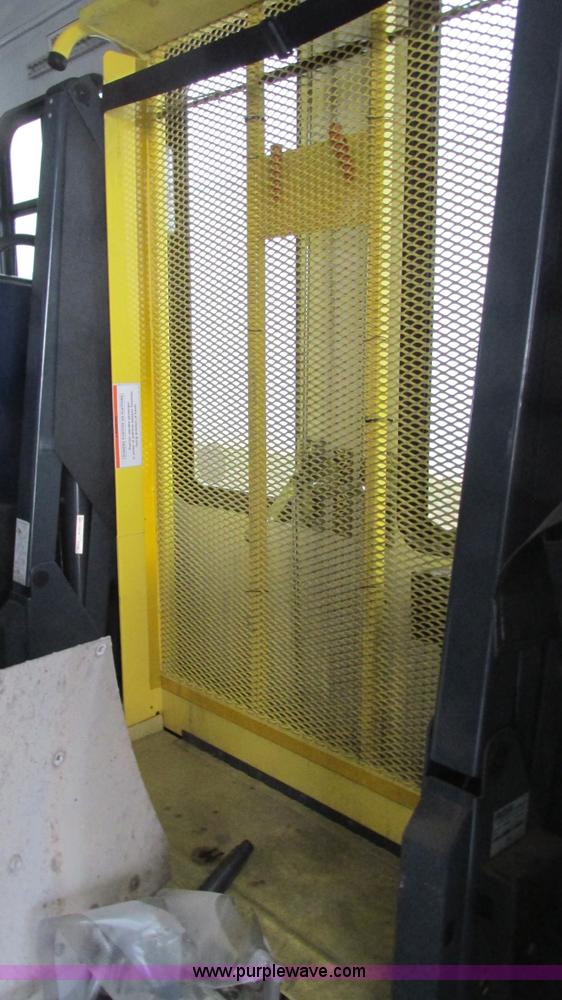 image for item I3132 2008 Ford E350 Super Duty van