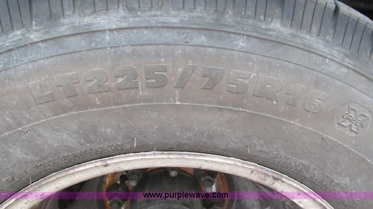 image for item I3132 2008 Ford E350 Super Duty van