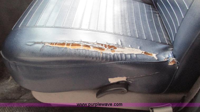 image for item I3132 2008 Ford E350 Super Duty van