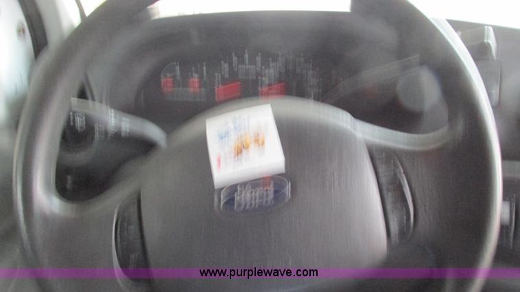 image for item I3132 2008 Ford E350 Super Duty van