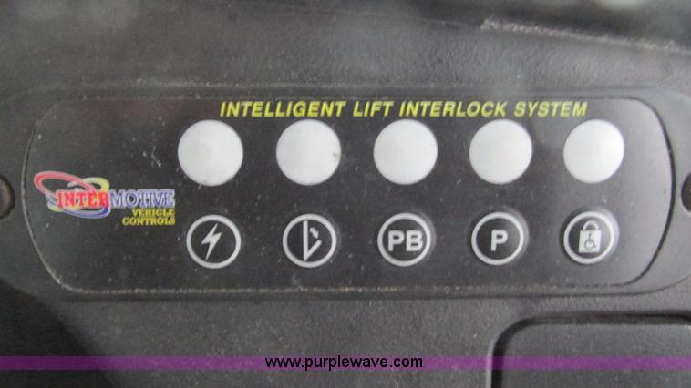 image for item I3132 2008 Ford E350 Super Duty van