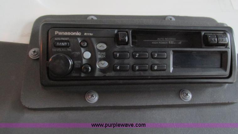 image for item I3132 2008 Ford E350 Super Duty van