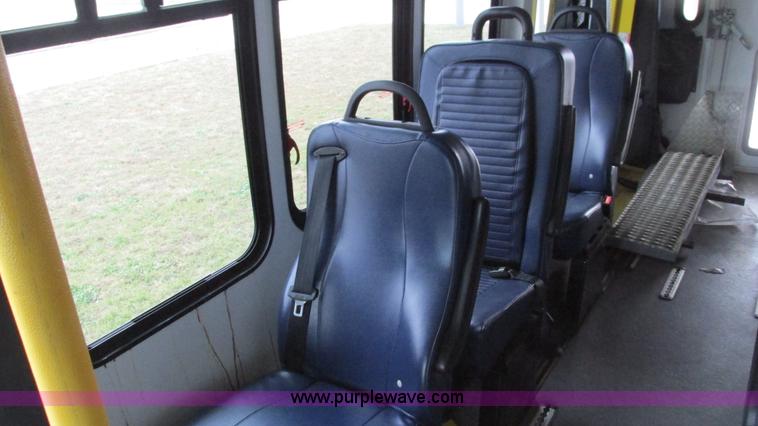 image for item I3132 2008 Ford E350 Super Duty van