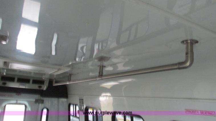 image for item I3132 2008 Ford E350 Super Duty van