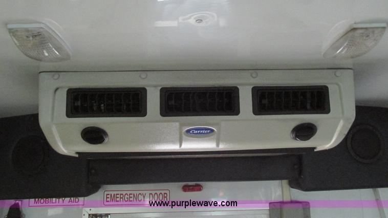 image for item I3132 2008 Ford E350 Super Duty van