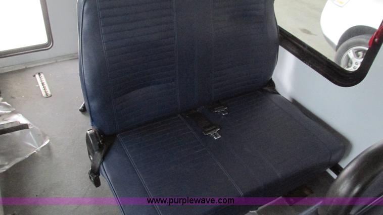 image for item I3132 2008 Ford E350 Super Duty van