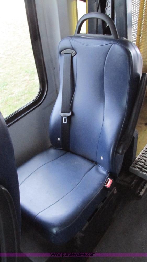 image for item I3132 2008 Ford E350 Super Duty van