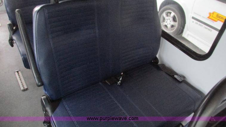 image for item I3132 2008 Ford E350 Super Duty van