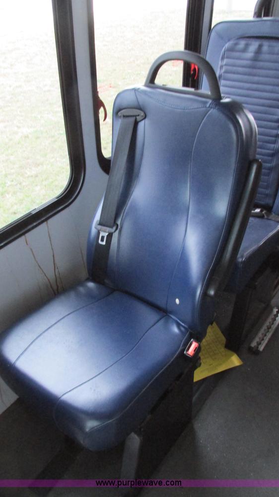 image for item I3132 2008 Ford E350 Super Duty van