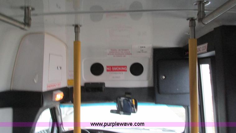 image for item I3132 2008 Ford E350 Super Duty van