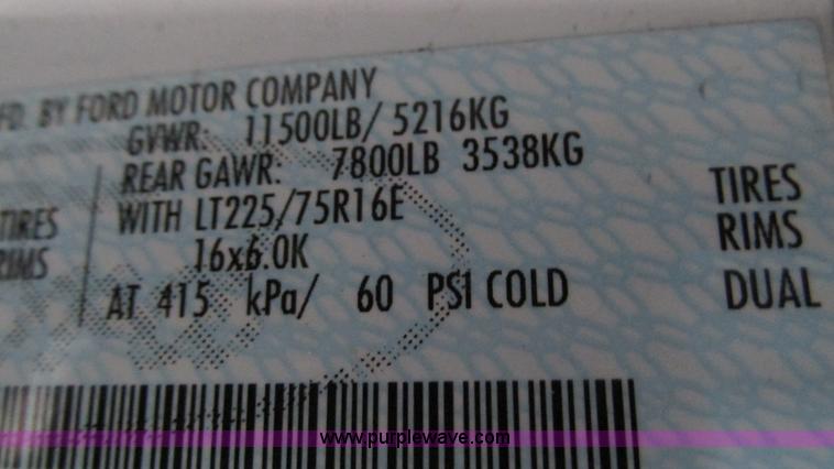 image for item I3132 2008 Ford E350 Super Duty van