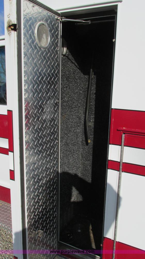 image for item I3136 1991 Ford E350 ambulance