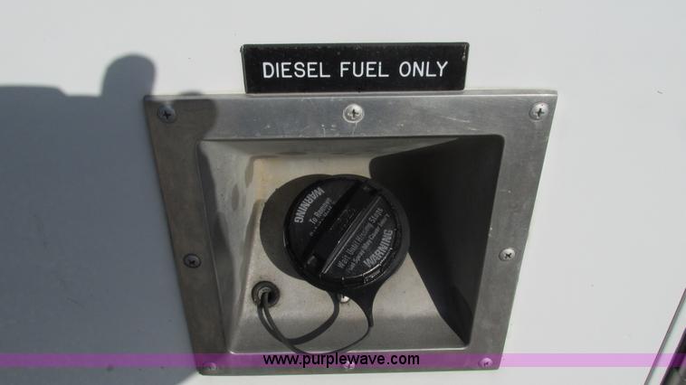 image for item I3136 1991 Ford E350 ambulance