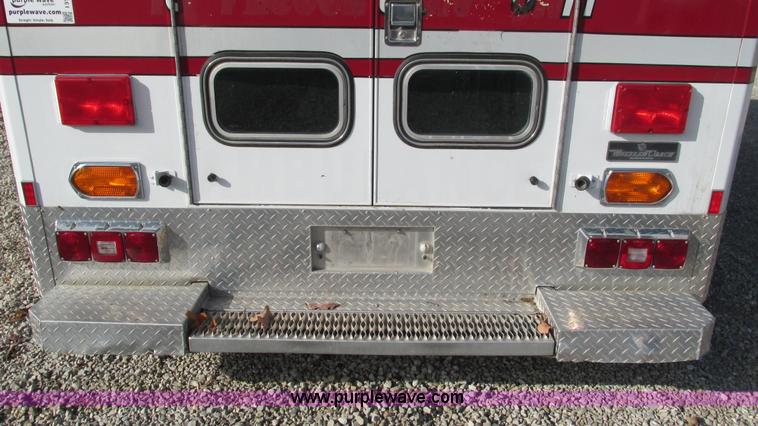 image for item I3136 1991 Ford E350 ambulance