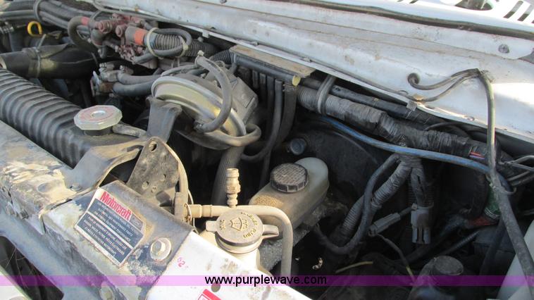 image for item I3136 1991 Ford E350 ambulance