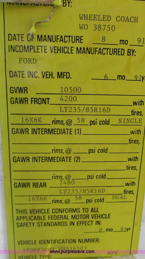 image for item I3136 1991 Ford E350 ambulance