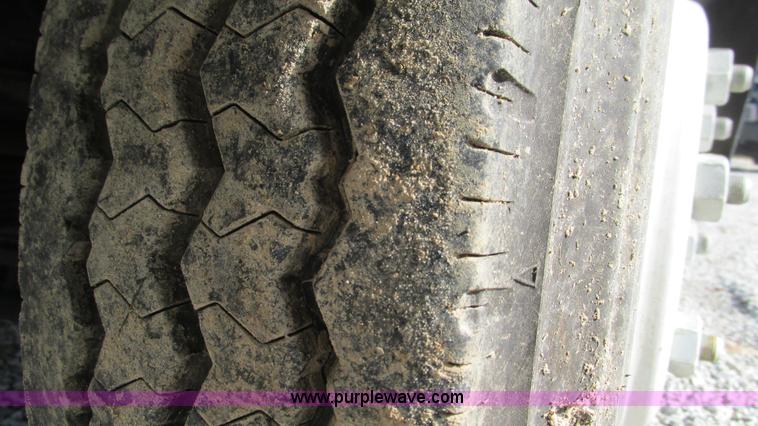 image for item I3141 1992 Oshkosh Utilimaster box truck