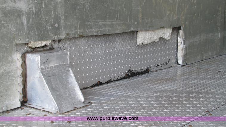 image for item I3141 1992 Oshkosh Utilimaster box truck