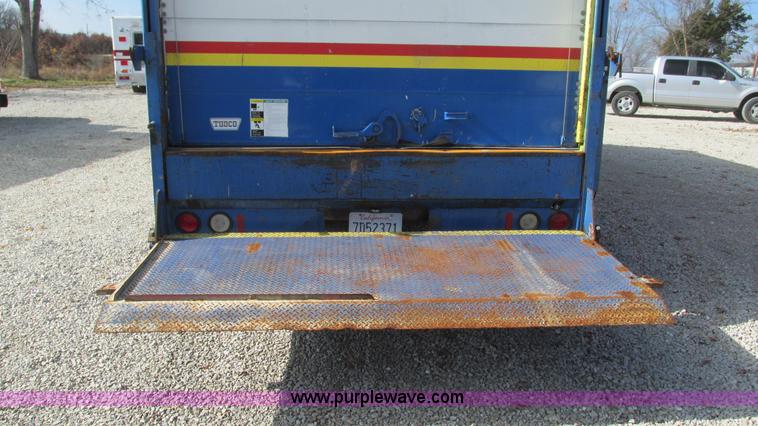 image for item I3141 1992 Oshkosh Utilimaster box truck