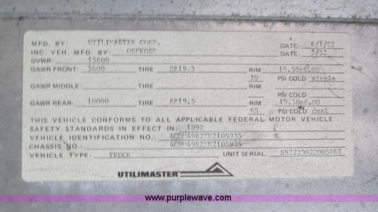 image for item I3141 1992 Oshkosh Utilimaster box truck
