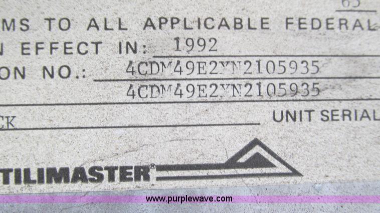 image for item I3141 1992 Oshkosh Utilimaster box truck