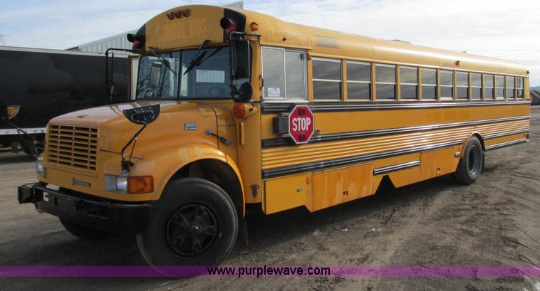 image for item I3812 1999 International 3800 Thomas Built bus