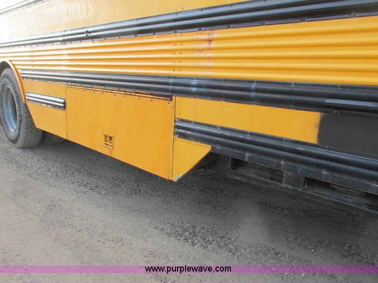 image for item I3812 1999 International 3800 Thomas Built bus