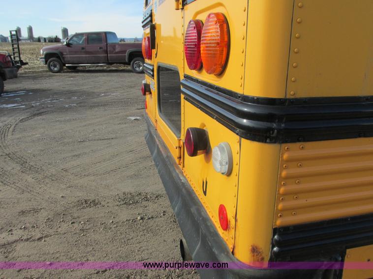 image for item I3812 1999 International 3800 Thomas Built bus