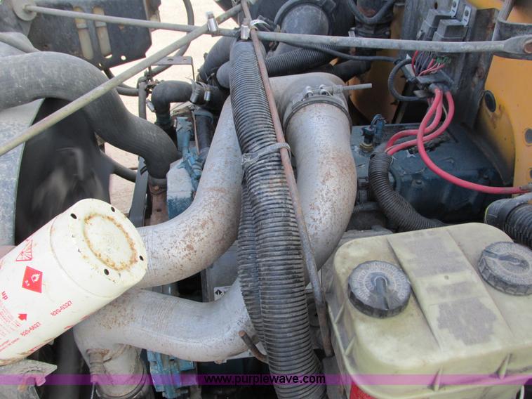 image for item I3812 1999 International 3800 Thomas Built bus