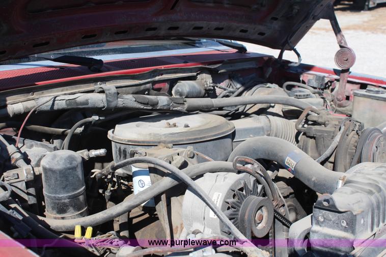 image for item I5939 1990 Ford F350 XLT tow truck