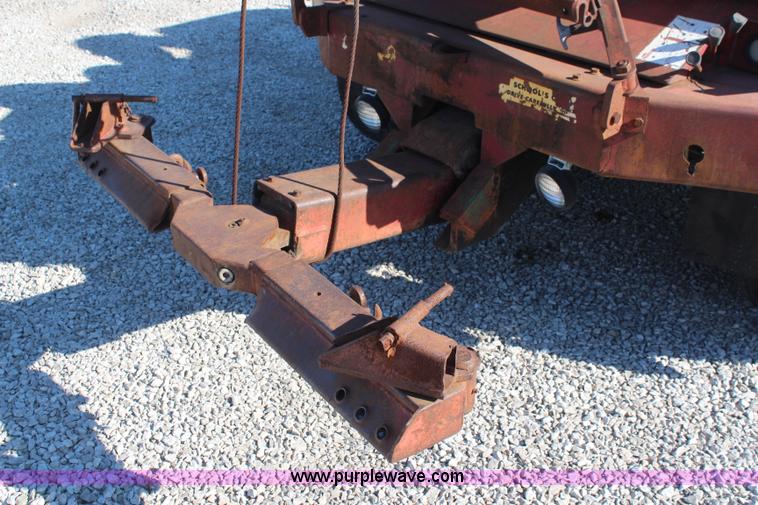 image for item I5939 1990 Ford F350 XLT tow truck