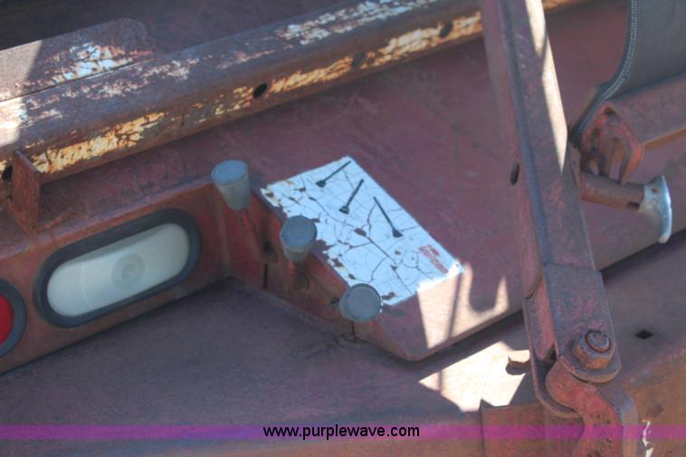 image for item I5939 1990 Ford F350 XLT tow truck