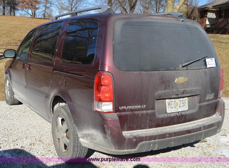 image for item I6871 2007 Chevrolet Uplander LT Extended van