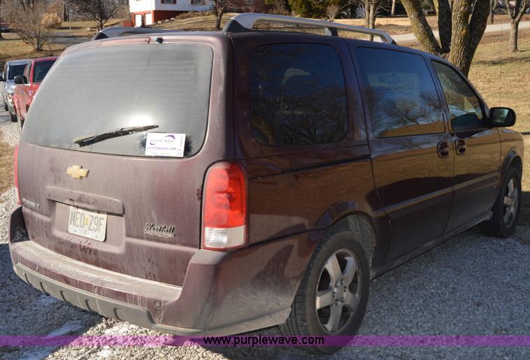 image for item I6871 2007 Chevrolet Uplander LT Extended van