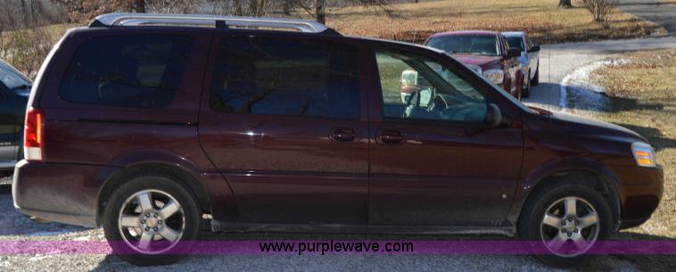 image for item I6871 2007 Chevrolet Uplander LT Extended van