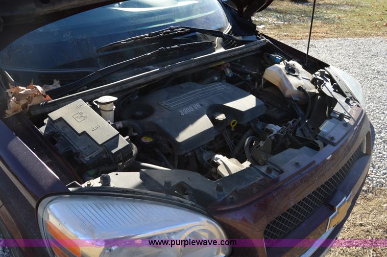 image for item I6871 2007 Chevrolet Uplander LT Extended van