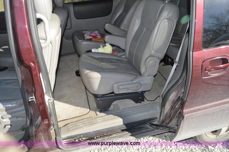 image for item I6871 2007 Chevrolet Uplander LT Extended van