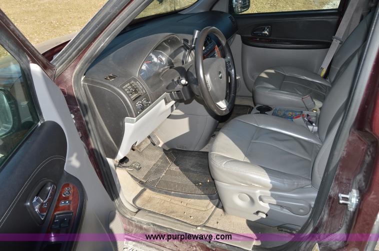 image for item I6871 2007 Chevrolet Uplander LT Extended van