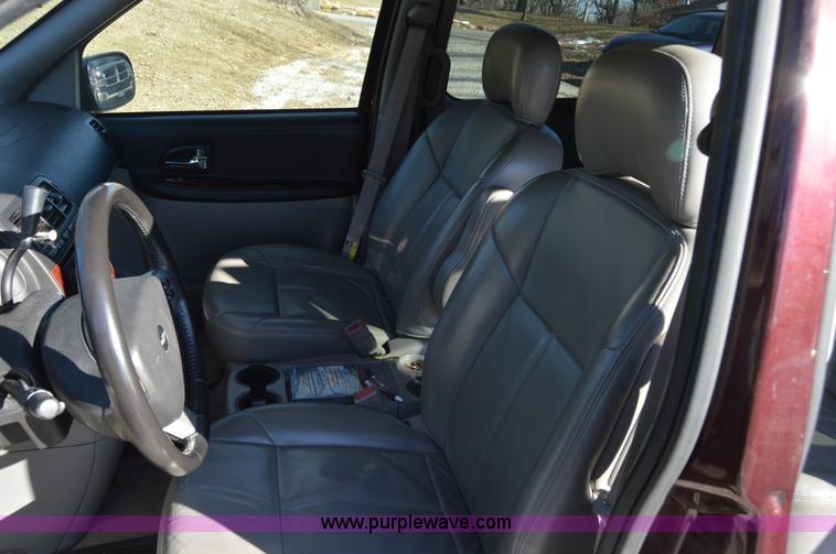 image for item I6871 2007 Chevrolet Uplander LT Extended van