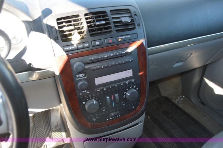 image for item I6871 2007 Chevrolet Uplander LT Extended van